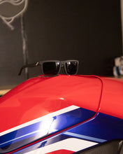 Load image into Gallery viewer, 100% Blake Sunglasses